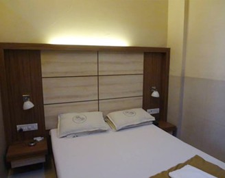 Hotel-Room_07